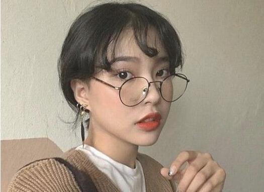 2017年夏季女生最流行的发型图片大全