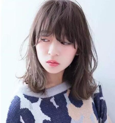 自然卷适合韩式外翘蓬松中长发女发型
