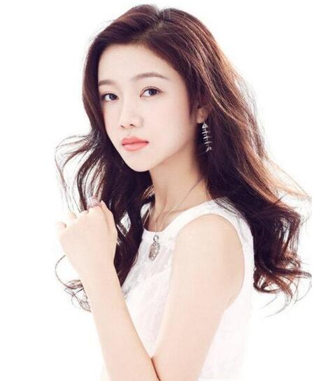 女白领方形脸适合的优雅大全中长卷发