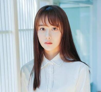 中长直发发型怎么扎好看,清新淑女还很温柔