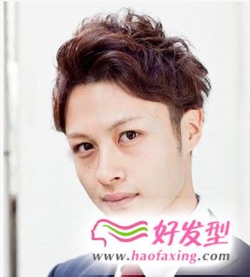 2018男士卷发发型 显得更加阳光帅气