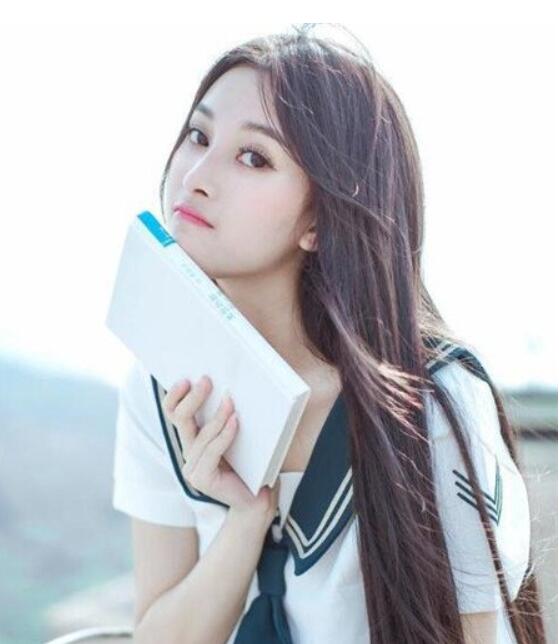 适合圆脸女生的发型,修颜遮脸圆脸变瓜子脸