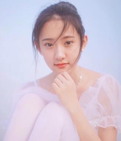 刘海发型女2021年新款学生,发挥女学生的纯真甜美