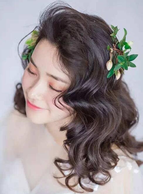 中年女人大波浪卷发大全,时髦有气质散发优雅魅力