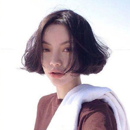 2017圆脸女生流行发型短发 千万别错过