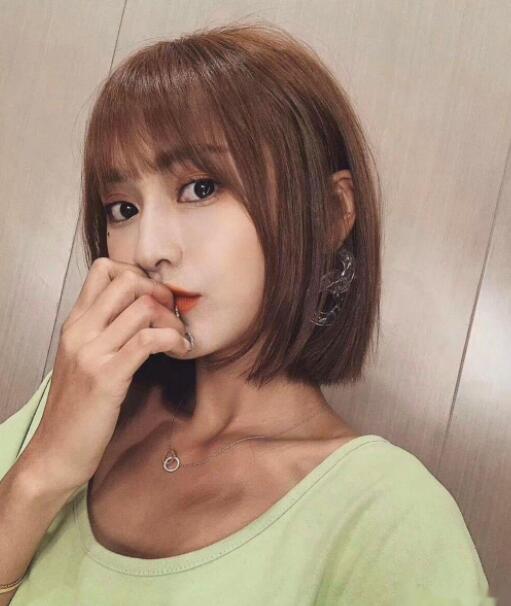 30一40岁女人发型短发图片,女生剪短发又美又飒