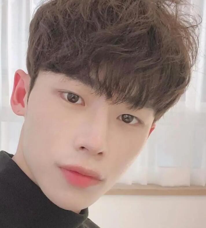 最火韩式发型男2021,清爽又减龄的发型