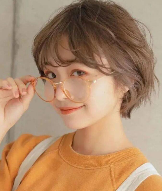短发图片女2022新款减龄,甜美不失性感又气场爆棚