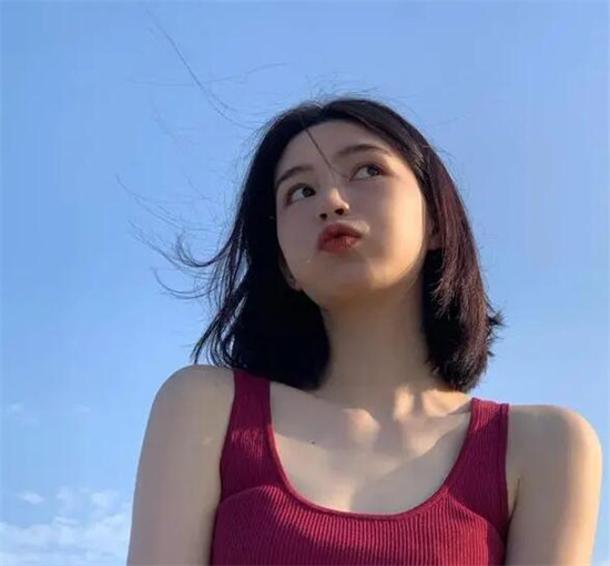 帅气2022超短发图片女,跟着剪短发显气质显脸小