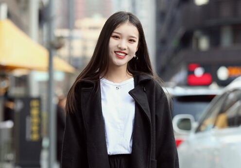 适合30岁女人发型图大全,百搭气质中分直发推荐