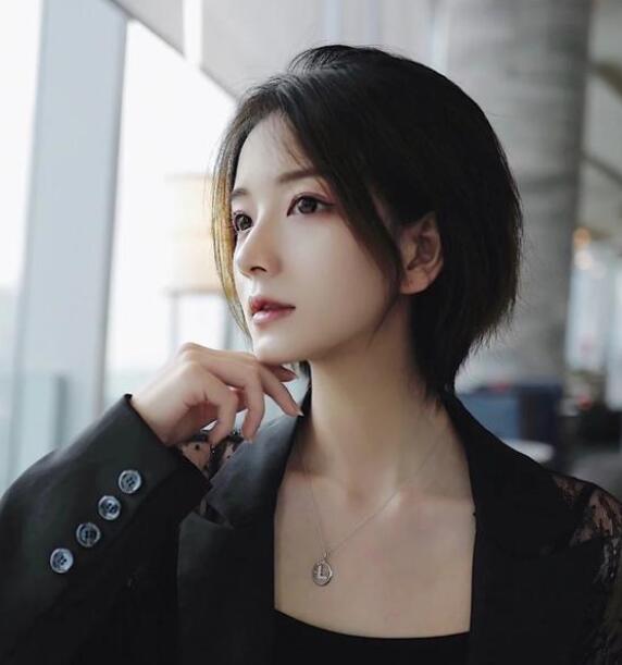 女生超a短发型,韩系短发温柔可爱