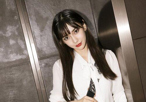 长发直发显年轻的发型,巧搭刘海气质减龄少女感爆棚