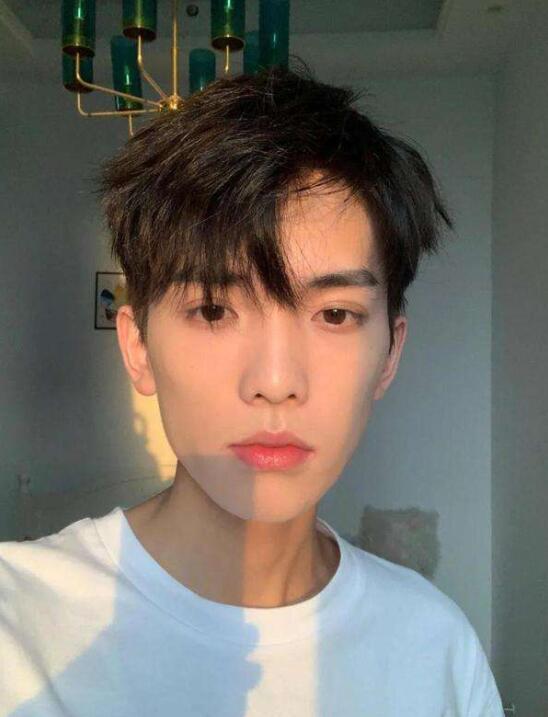 男生最好打理的刘海发型,懒人必备的刘海发型