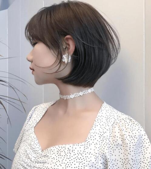 短发2021女款精致发型图片,爆款的短发发型