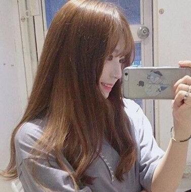 2021女生染什么颜色好看 潮到爆的新年流行发色图片