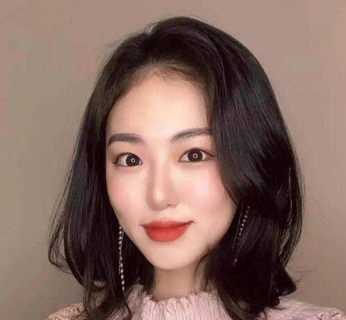 今年最流行的发型,非常的清新自然