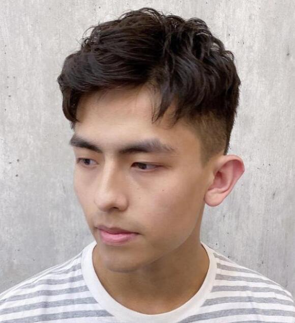 2022年最流行的短发男 冬天提高颜值就靠它了!