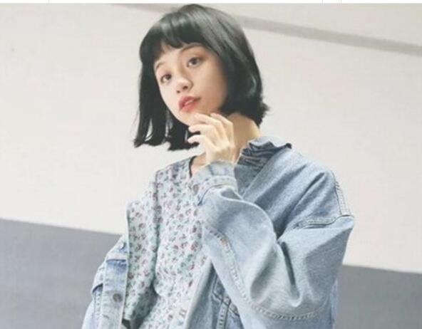 女生齐刘海直发如何打理,好看不挑人的齐刘海直发发型