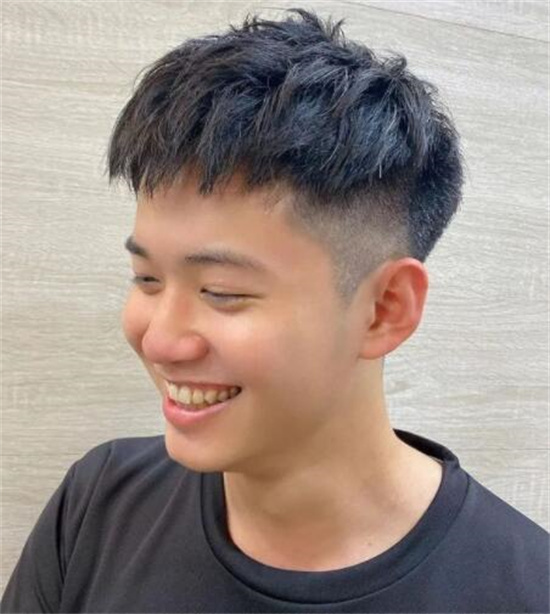 男士卷发发型2021 不同风格的中短卷发推荐