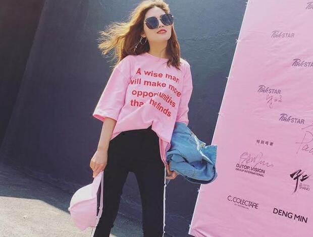 黄皮穿什么颜色的衣服显白
