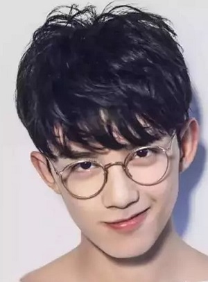 2019年有哪些男生流行发型  高颜值男生发型图片