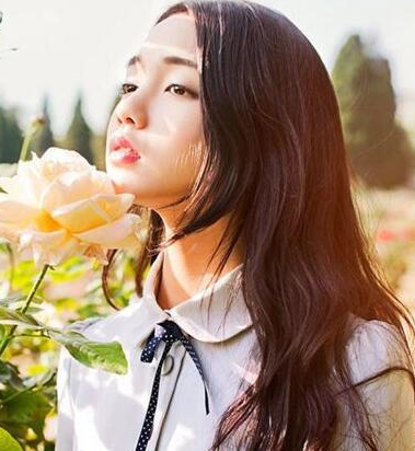 高中女学生适合的微卷卷发发型,校花级的颜值你不想拥有吗?