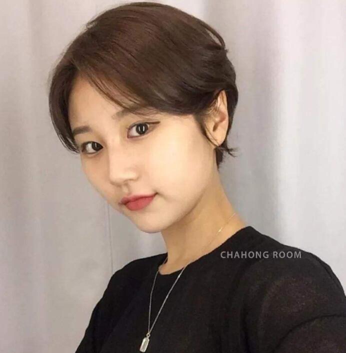 短发发型2022最新款女图片,感受出不一样的短发魅力