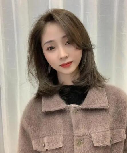 2022最洋气的卷发长发,性感和浪漫的完美结合