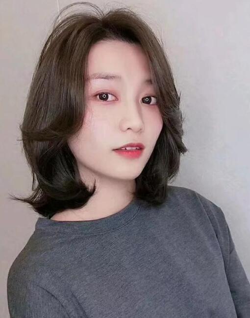锁骨发型2022年最新款女,自然时尚不呆板