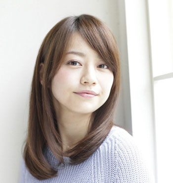 2017女生方脸中长发发型 甜美显瘦又吸睛