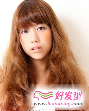 2018最新齐刘海女生发型 甜美可爱瞬间升级