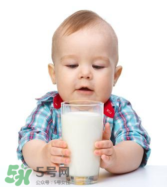 儿童能喝老年人奶粉吗？老年人奶粉小孩能不能喝？