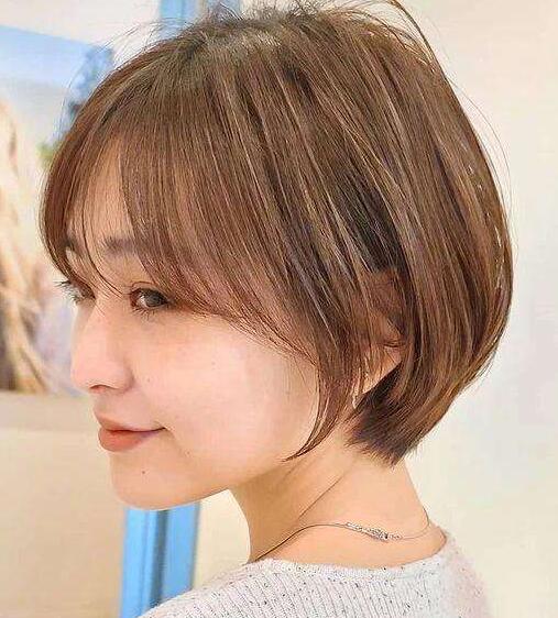 短发图片女2022最新款适合40岁,干净利落又干练
