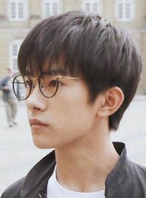 男生干净清爽短发发型  撩妹必备的男士短发发型