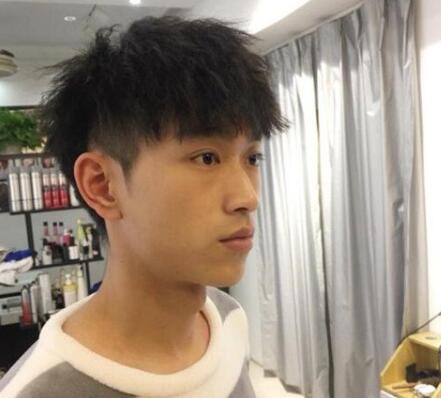 2022男生烫头推荐 理发师推荐的男生烫发