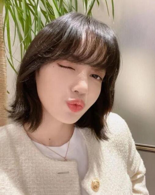 女生短发发型2022年最新款帅气,能营造出优雅的气质感