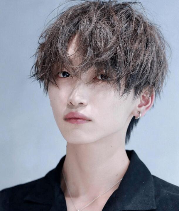 男生好看的蓬松烫发,男生烫发原来可以帅成这样