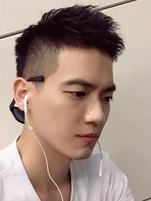 2019年夏季流行男士发型 清爽的短发最时髦