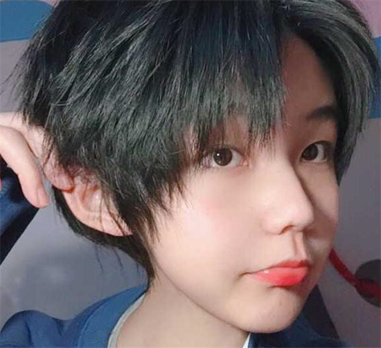 日系少年感慵懒短发 慵懒日系风发型推荐