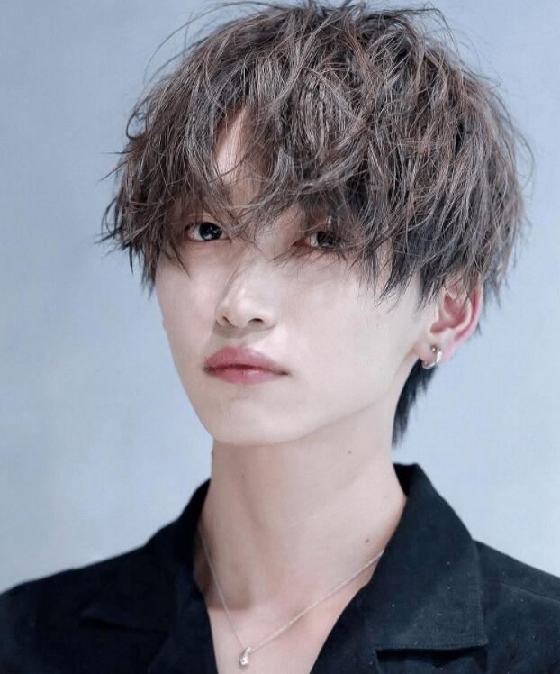 男生烫发发型推荐,试试哪一款烫发适合你