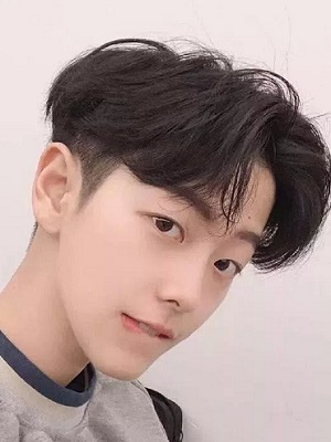 2019年夏季男生流行发型  潮男发型帅气短发大全
