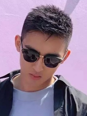 2019年夏季男生流行发型  潮男发型帅气短发大全