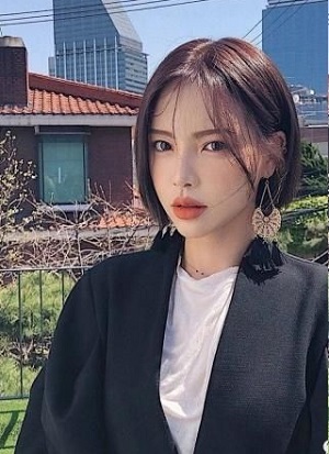 学妹们最适合的发型  夏季短直发发型依旧流行