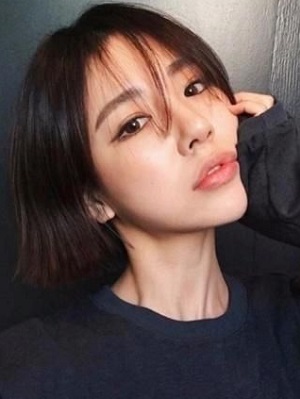 学妹们最适合的发型  夏季短直发发型依旧流行