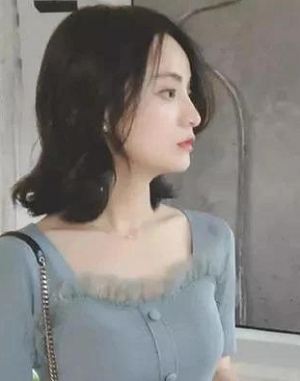 2023最爆款懒人烫卷发发型  适合春夏季的女生烫发发型