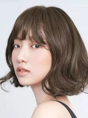 适合脸长的女生发型  大长脸也能变成鹅蛋脸