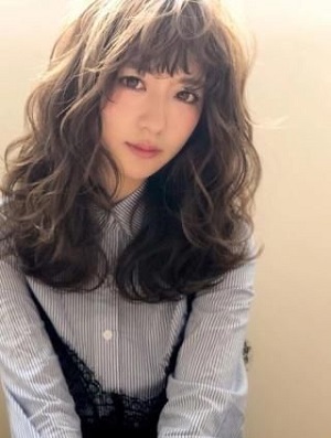 2023最爆款懒人烫卷发发型  适合春夏季的女生烫发发型