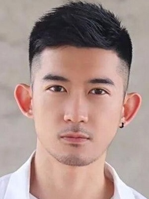 2019男生短发精神帅气发型  现在男生最流行的发型