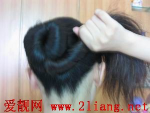 发型社网教你如何打理八大款式盘发