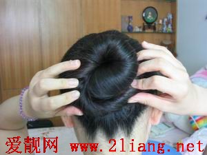 发型社网教你如何打理八大款式盘发